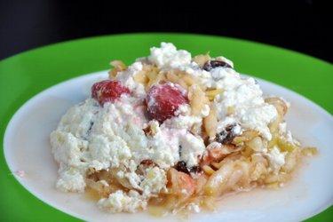 Pudding au quark et fruits cuit au four