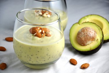 Pudding à l’avocat et aux graines de chia