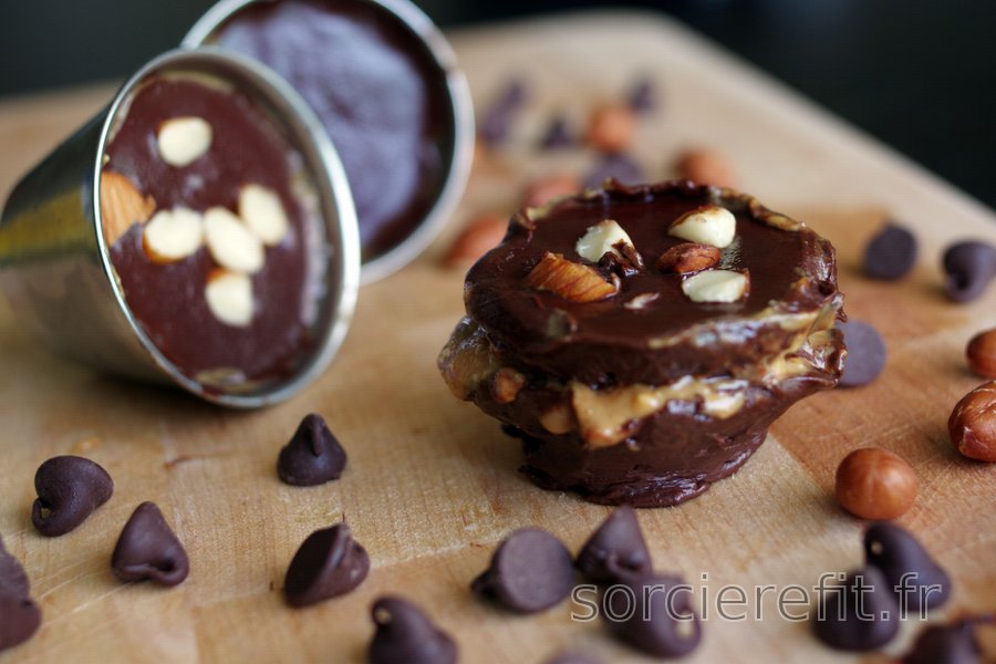 Coupelles au chocolat et garniture au beurre de cacahuètes