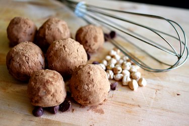 Boules aux pois-chiches enrobées de cacao (sans gluten)