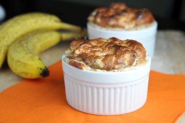 Soufflé sain à la banane et cannelle