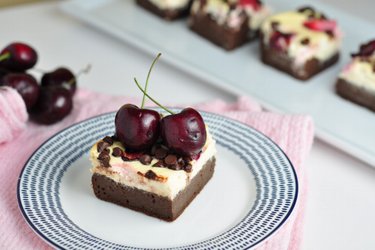 Cheesecake-brownie sain aux cerises