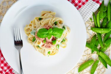 Fettuccine en sauce chou-fleur à l'ail légère