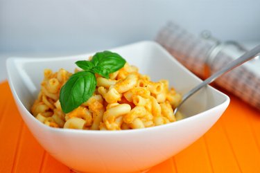 Macaronis santé au fromage et sauce chou-fleur