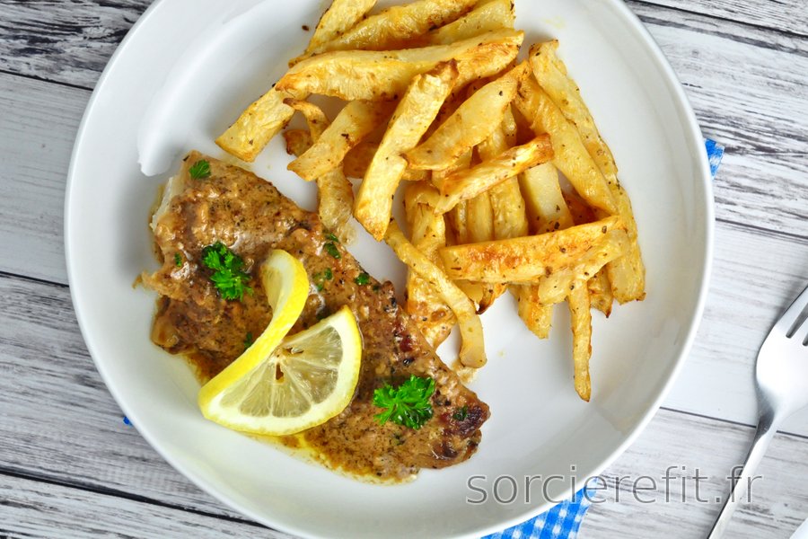 Cabillaud braisé au citron et à l'ail, avec des frites de cèleri