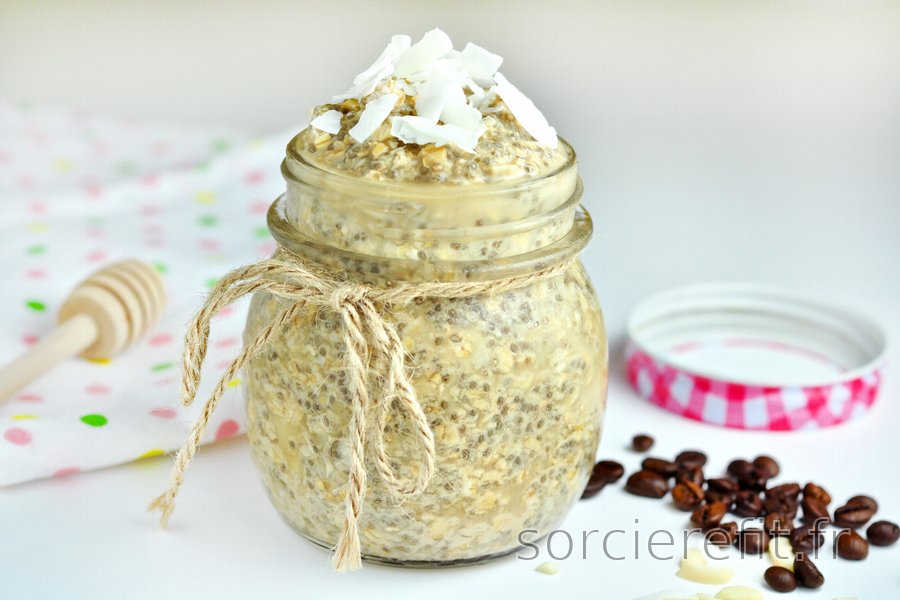 Pudding de chia au café latte et noix de coco