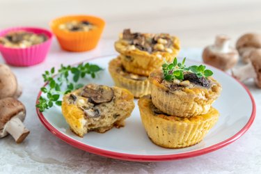 Muffins aux œufs et champignons