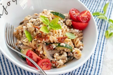 Pâtes au fromage blanc et légumes mijotés